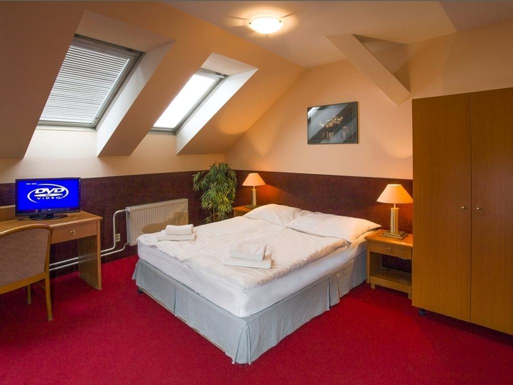 A Plus Hotel & Hostel Prag Exterior foto