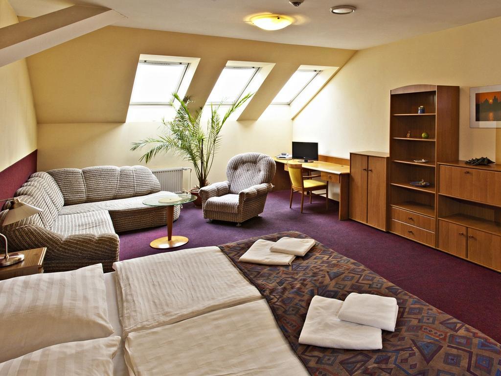A Plus Hotel & Hostel Prag Exterior foto
